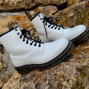 BRAND NEW White Dr.Martens